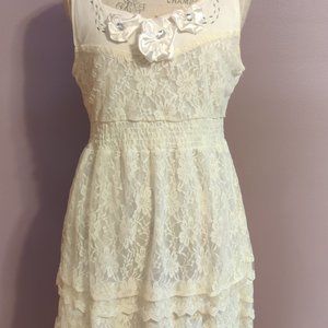 Forla Paris White Lace Tiered Boutique Dress Size Large NWT Anthropologie